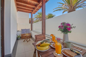 Casa Puerto Calero Shared Pool, 10 Minutes walking to Harbour